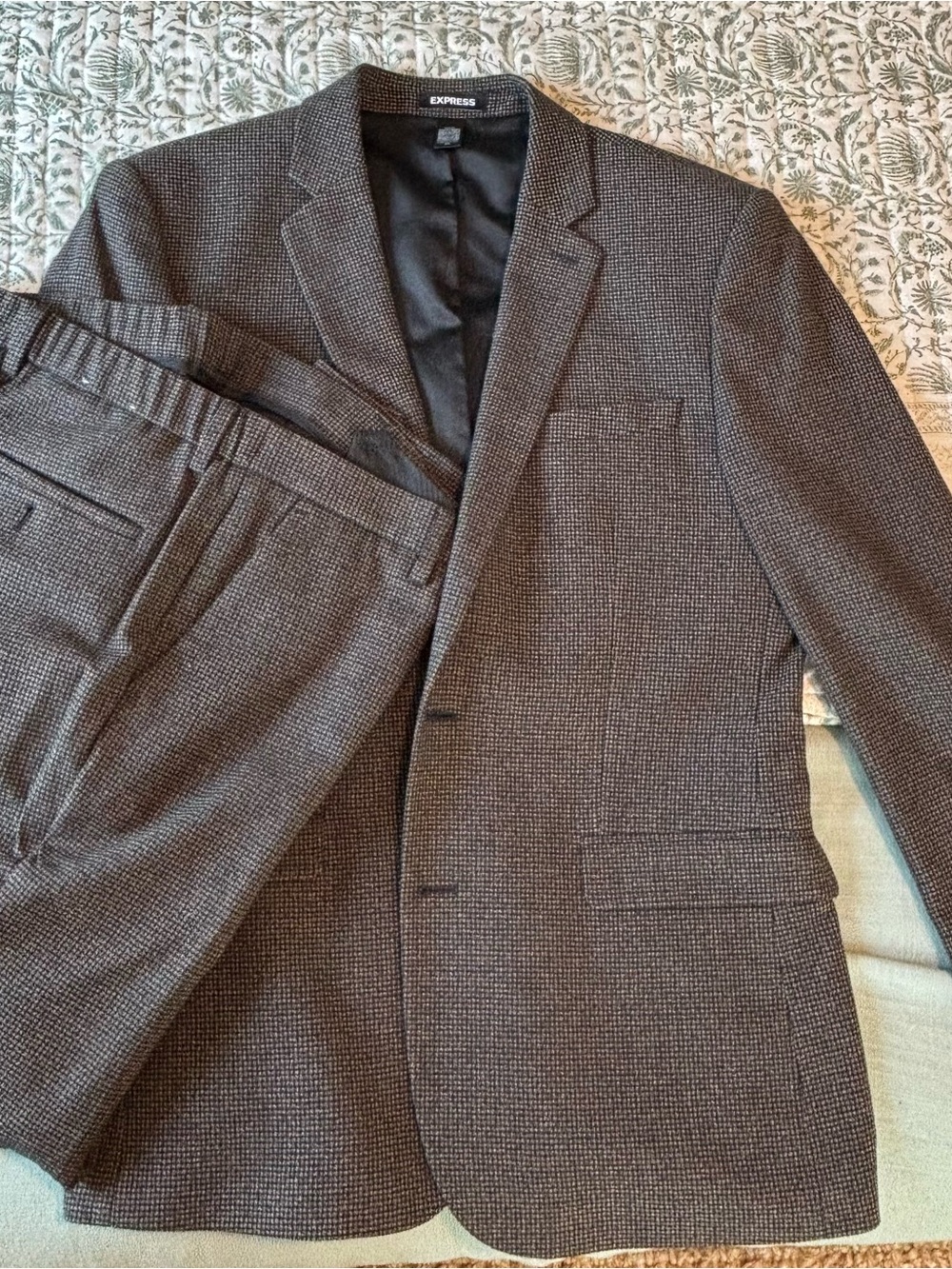 Express Modern Men's Brown Herringbone Suit Blazer and Pants